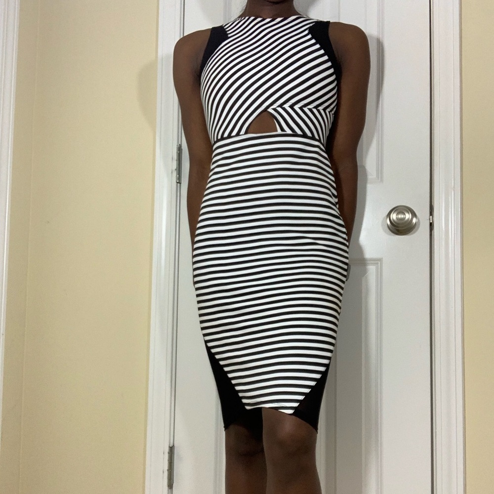 MATERIAL GIRL Black & White Midi Dress